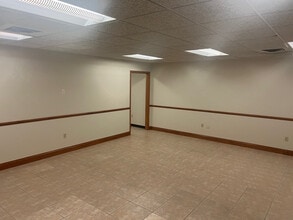 3501 SW 2nd Ave, Gainesville, FL for lease Interior Photo- Image 2 of 4