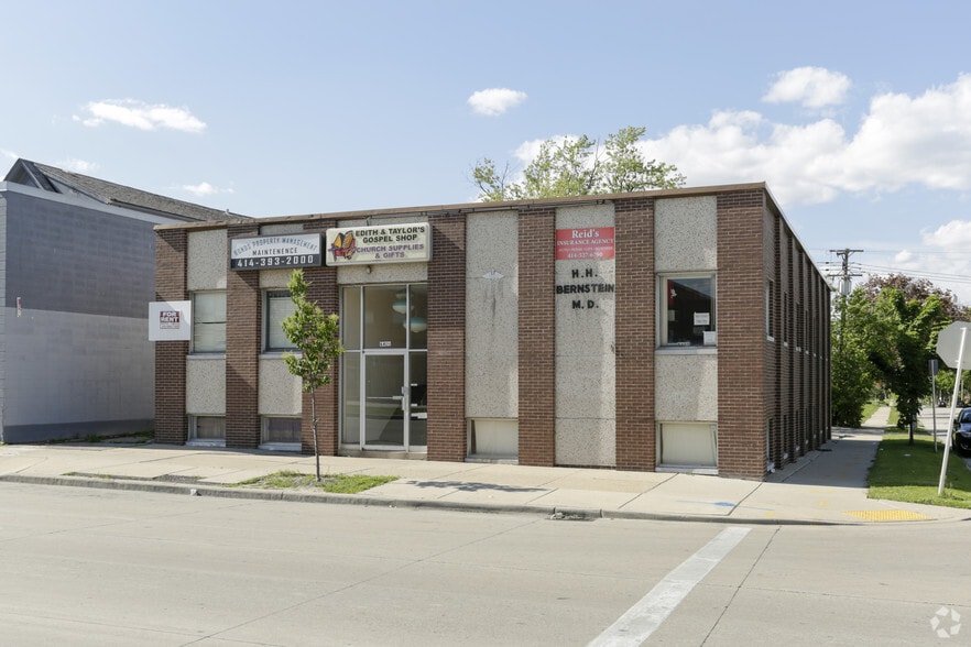 6400 W Capitol Dr, Milwaukee, WI for lease - Primary Photo - Image 1 of 3