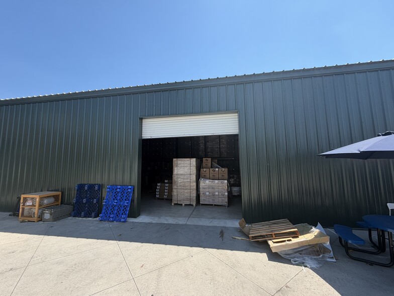 2670 S Delaware St, Denver, CO for lease - Building Photo - Image 3 of 7