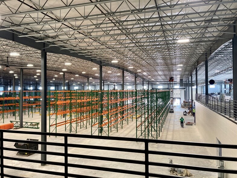 4171 24th Ave N, Fargo, ND for lease - Interior Photo - Image 2 of 3