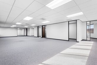 8200 N Mopac Expy, Austin, TX à louer Photo intérieure- Image 2 de 4