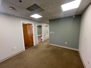 871 Turnpike St, North Andover, MA for lease Interior Photo- Image 1 of 7