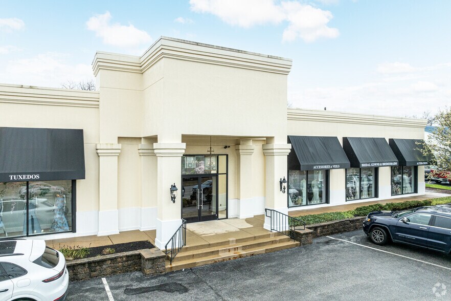 1604-1616 E Lancaster Ave, Paoli, PA à vendre - Photo du bâtiment - Image 2 de 5