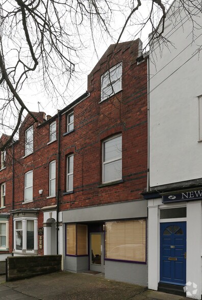 22 Newport, Lincoln à louer - Photo principale - Image 1 de 3