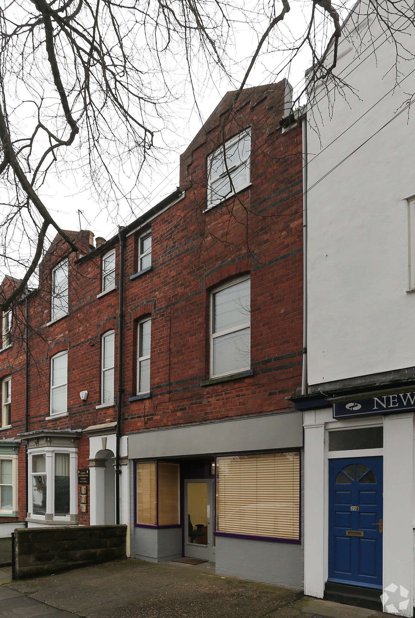 22 Newport, Lincoln for lease Primary Photo- Image 1 of 4