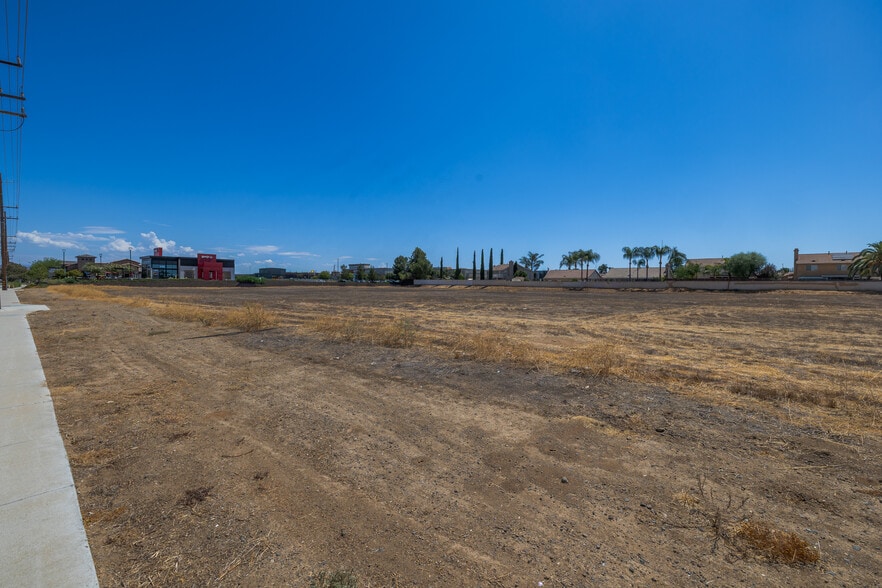 27195 Newport Road, Menifee, CA for sale - Building Photo - Image 3 of 13
