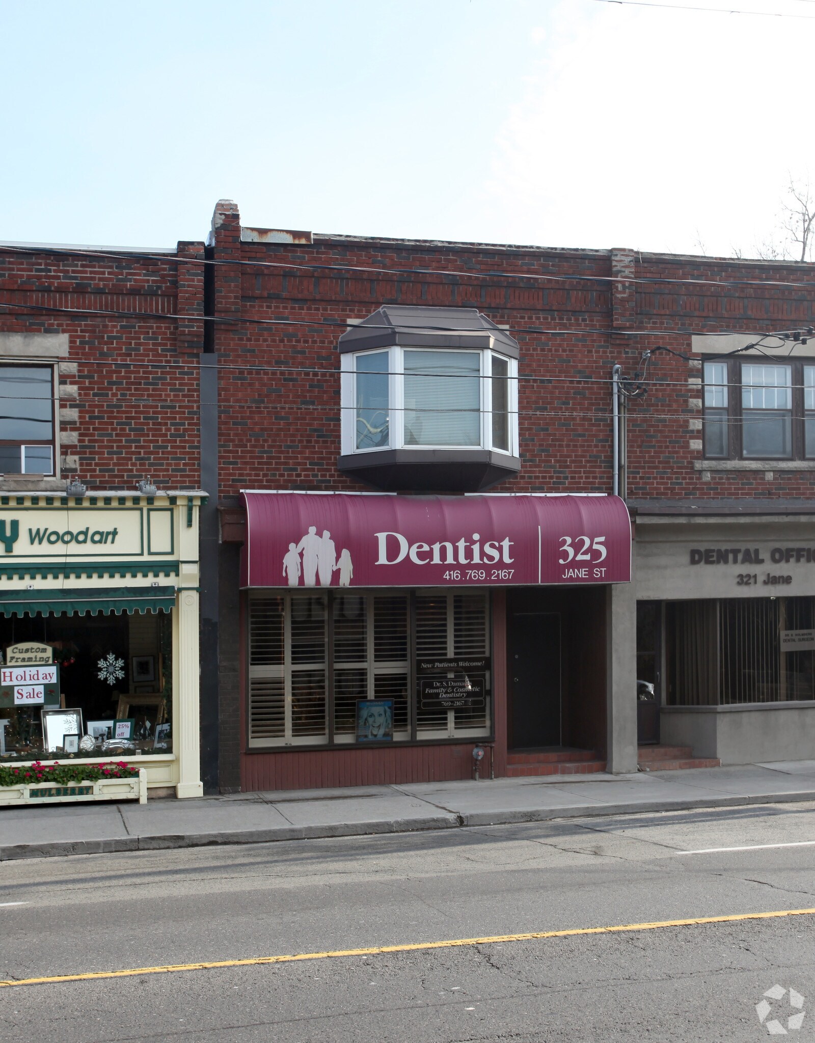 325 Jane St, Toronto, ON à vendre Photo principale- Image 1 de 1