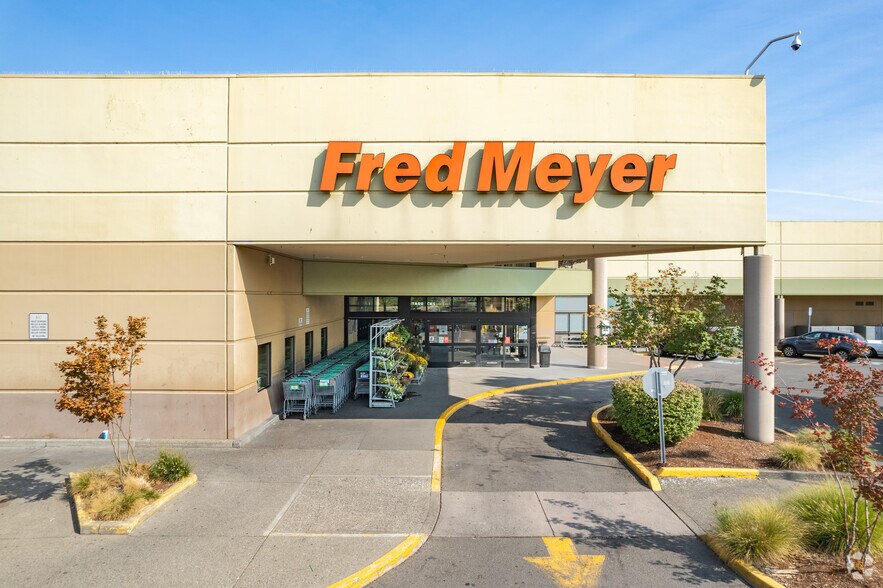 1111 NE 102nd Ave, Portland, OR à vendre - Photo du bâtiment - Image 2 de 6