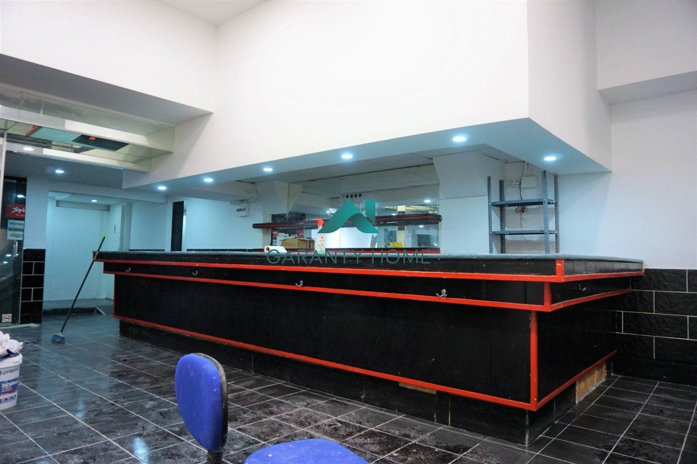 Retail in Barcelona, Barcelona for lease Interior Photo- Image 1 of 7