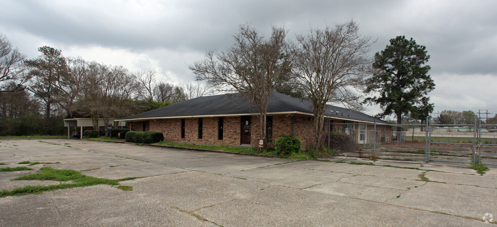 11648 N Harrell's Ferry Rd, Baton Rouge, LA for sale - Primary Photo - Image 1 of 1