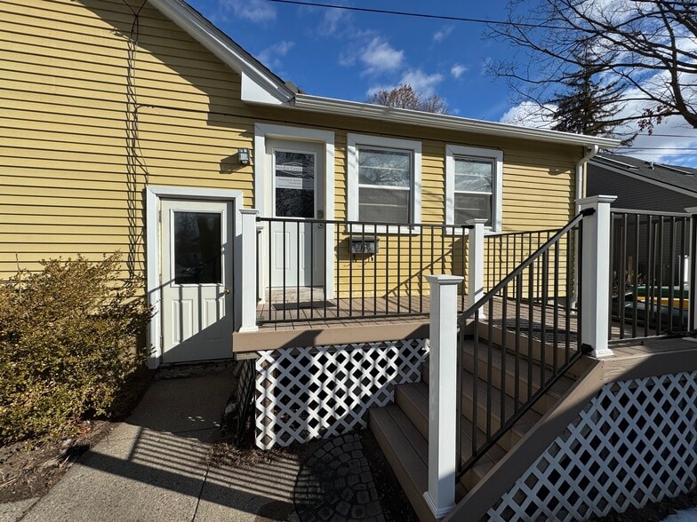 7971 Ann Arbor St, Dexter, MI for lease - Building Photo - Image 2 of 8