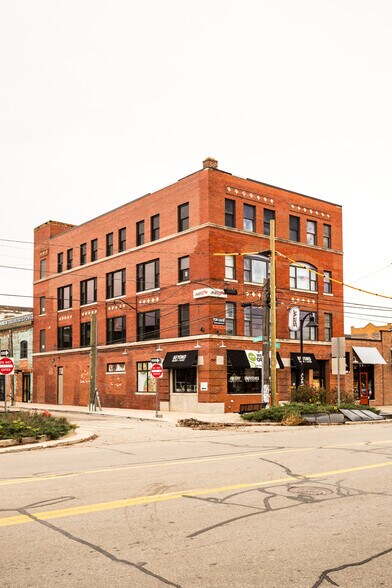 2501 Russell St, Detroit, MI à louer - Photo du bâtiment - Image 3 de 10