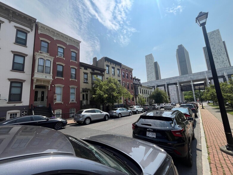 293 Hamilton St, Albany, NY à vendre - Photo du bâtiment - Image 3 de 10