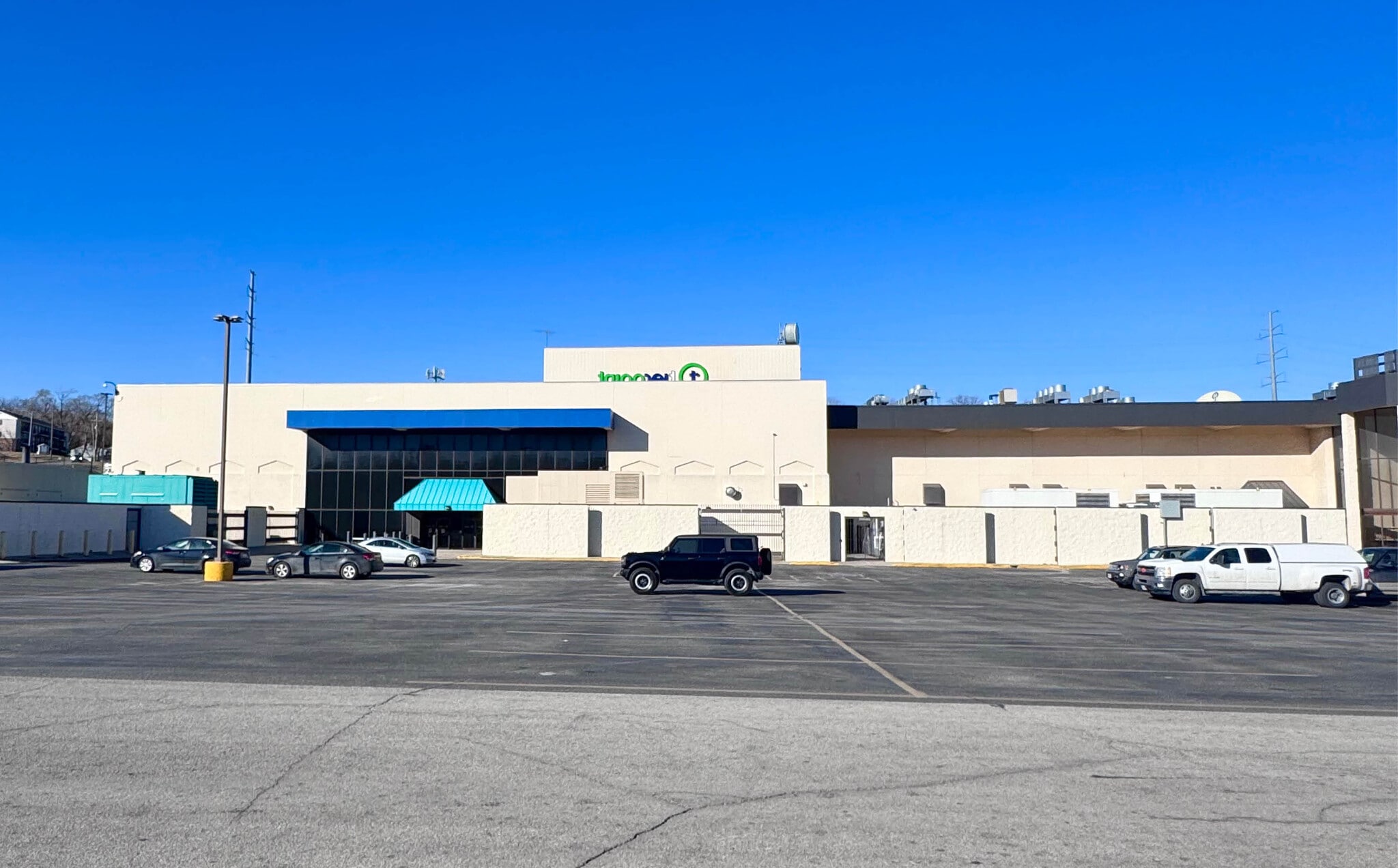 1001 Fort Crook Rd N, Bellevue, NE for sale Building Photo- Image 1 of 14