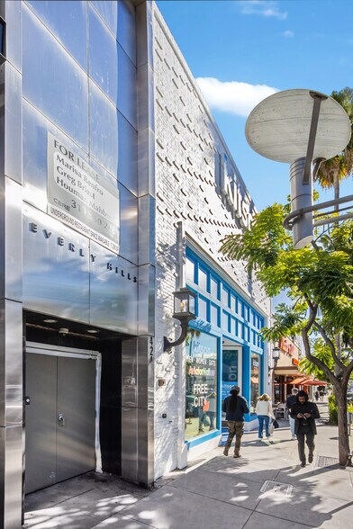 420-428 N Beverly Dr, Beverly Hills, CA à louer - Photo du bâtiment - Image 3 de 9