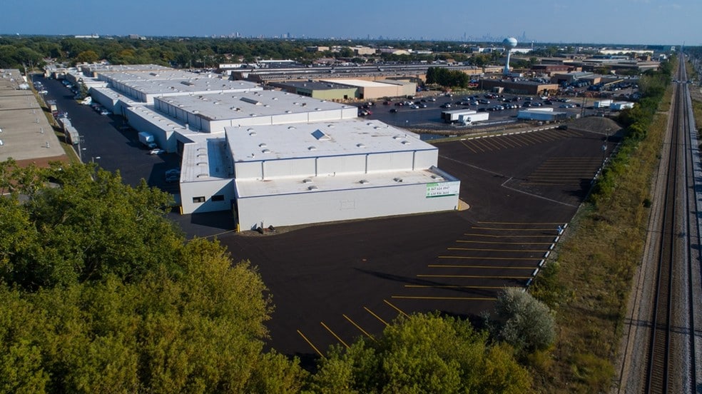 6123-6227 Monroe Ct, Morton Grove, IL for lease - Building Photo - Image 1 of 8