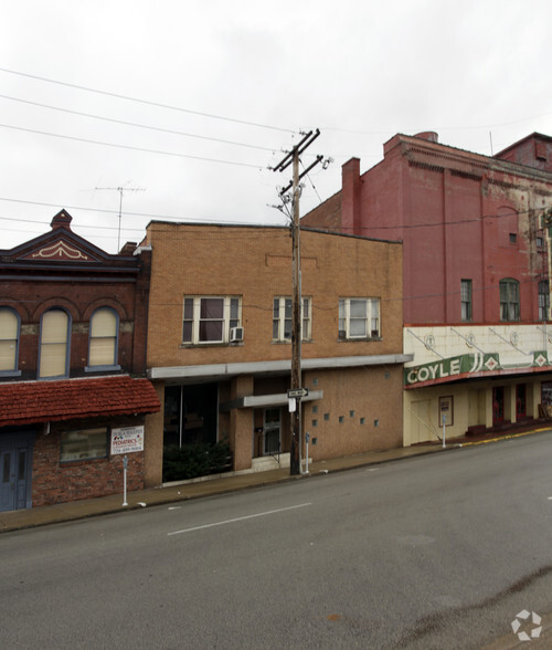 323 McKean Ave, Charleroi, PA à vendre - Photo principale - Image 1 de 3