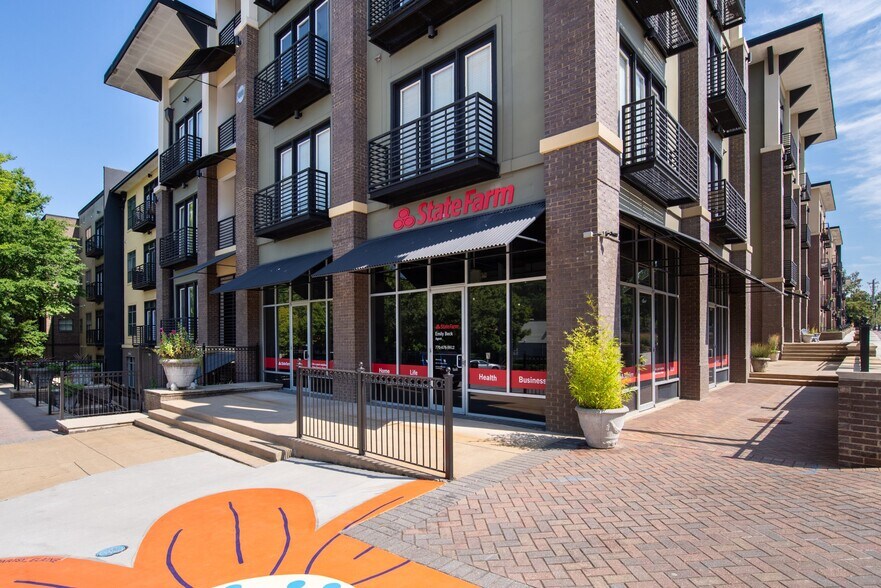 5300 Peachtree Rd, Chamblee, GA à louer - Photo du bâtiment - Image 1 de 12