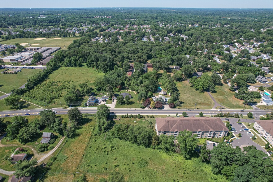 1516-1566 Chews Landing Rd, Blackwood, NJ for sale - Building Photo - Image 2 of 4