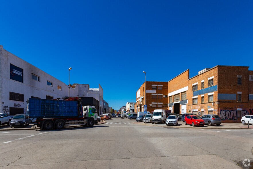 Industrial in L'Hospitalet de Llobregat, Barcelona for sale - Building Photo - Image 3 of 3