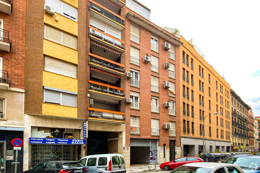 Magallanes, 28, Madrid, Madrid for lease - Primary Photo - Image 1 of 2