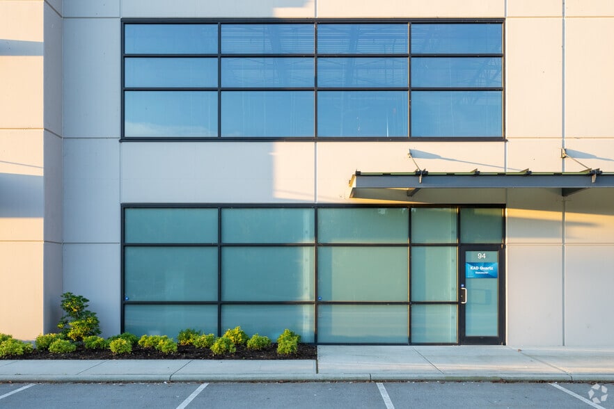 8601 Glenlyon Pky, Burnaby, BC for lease - Building Photo - Image 3 of 5