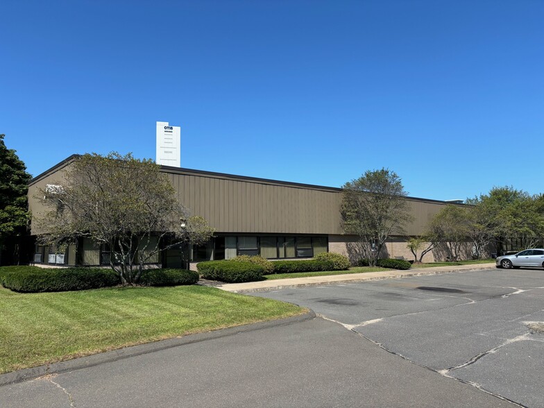 70 Enterprise Dr, Bristol, CT for lease - Building Photo - Image 1 of 2