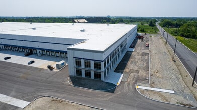 1565 Thornton Rd N, Oshawa, ON for lease Building Photo- Image 2 of 3