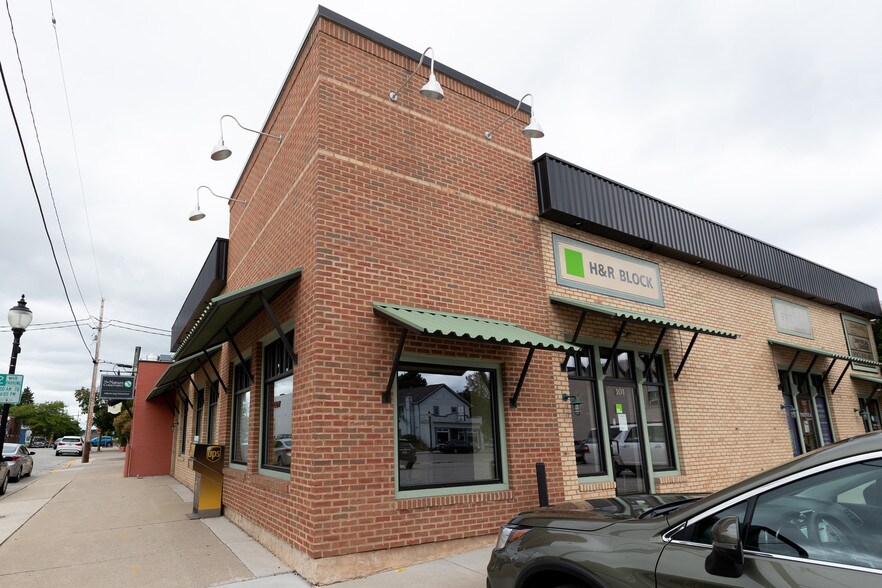 101 N 4th Ave, Sturgeon Bay, WI à louer - Photo du bâtiment - Image 3 de 20
