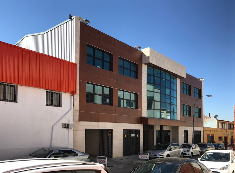 Office in Alcorcón, Madrid for lease - Building Photo - Image 2 of 5