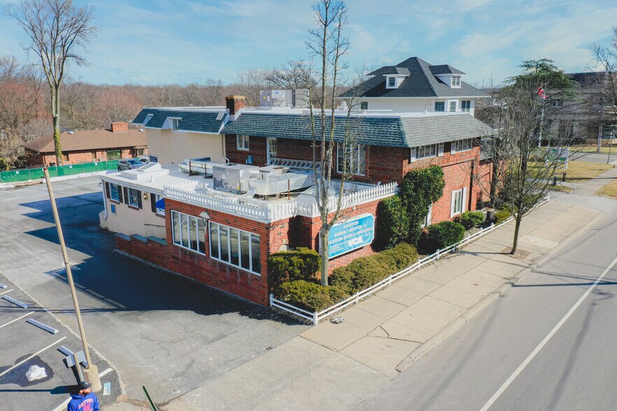 262 Main St, Madison, NJ à louer - Photo du bâtiment - Image 3 de 7