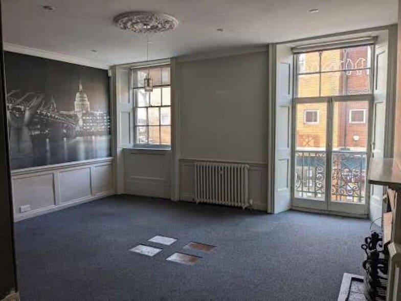 222 High St, Guildford à louer - Photo intérieure - Image 3 de 4