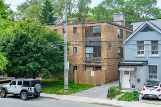 Plus de détails pour 156 Barrington Ave, Toronto, ON - Multi-résidentiel à vendre