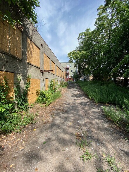 1281 Springfield Ave, Irvington, NJ à vendre - Photo du bâtiment - Image 3 de 35