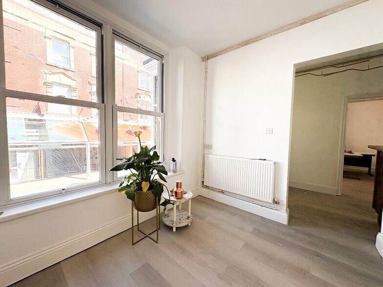 71A Bethcar St, Ebbw Vale à louer - Photo du bâtiment - Image 3 de 4