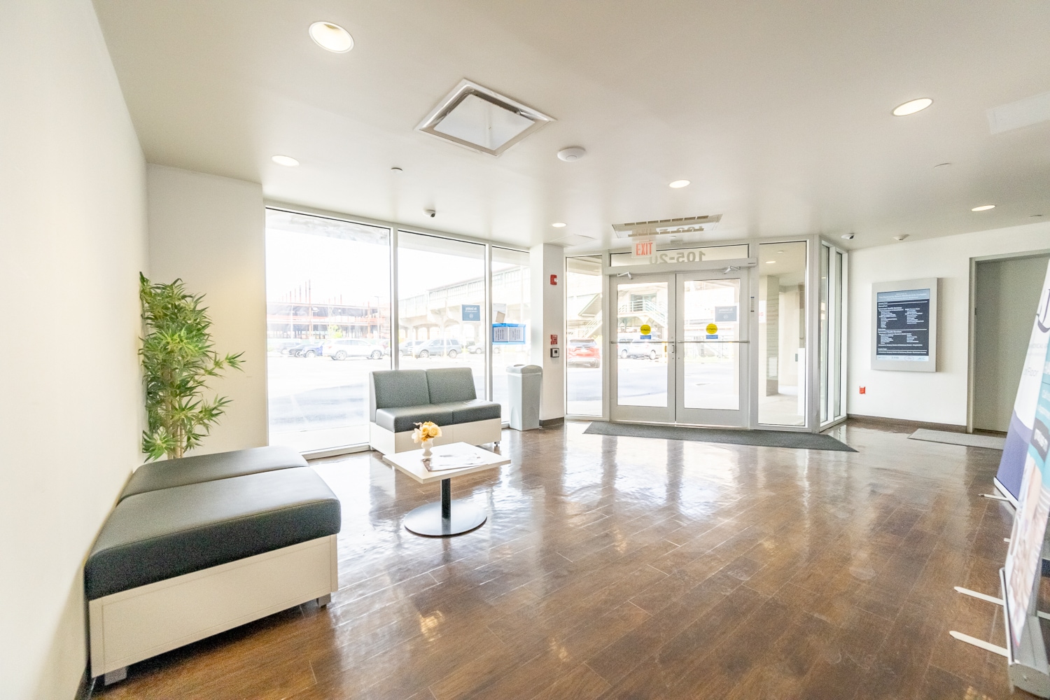 10520 Rockaway Beach Blvd, Rockaway Park, NY for lease Interior Photo- Image 1 of 15