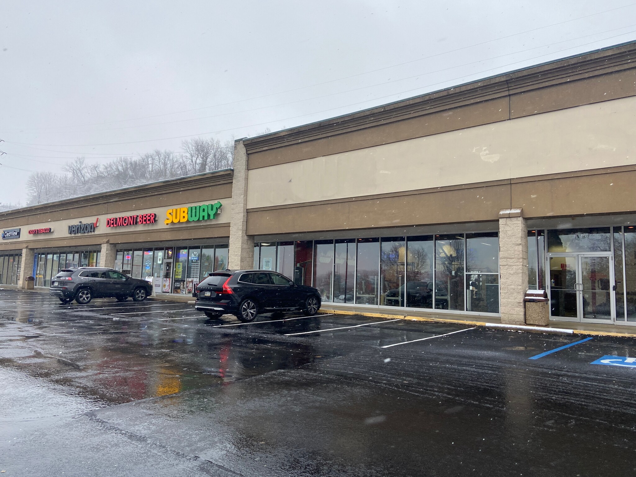 6750 Hollywood Blvd, Delmont, PA à louer Photo intérieure- Image 1 de 13