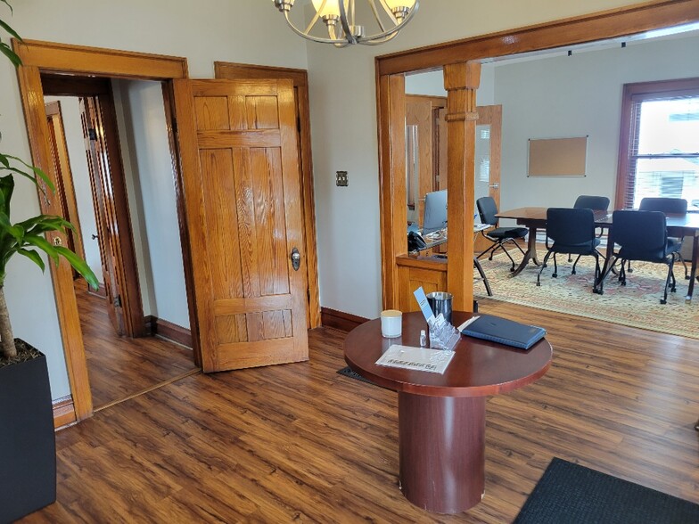 117 W Willow Ave, Wheaton, IL à louer - Photo intérieure - Image 3 de 13