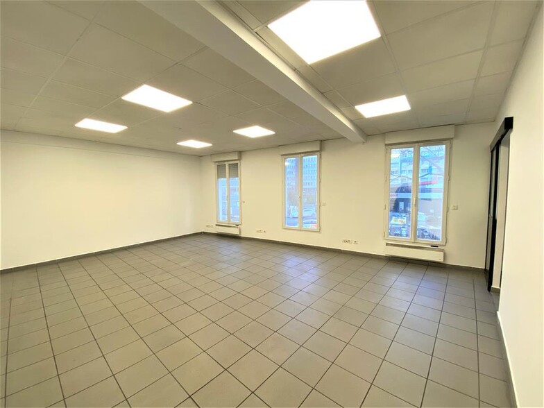 Bureau dans Clichy à louer - Photo intérieure - Image 1 de 5