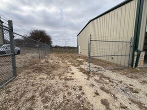 5975 Stacy Ln, Weatherford, TX à louer Photo intérieure- Image 2 de 25