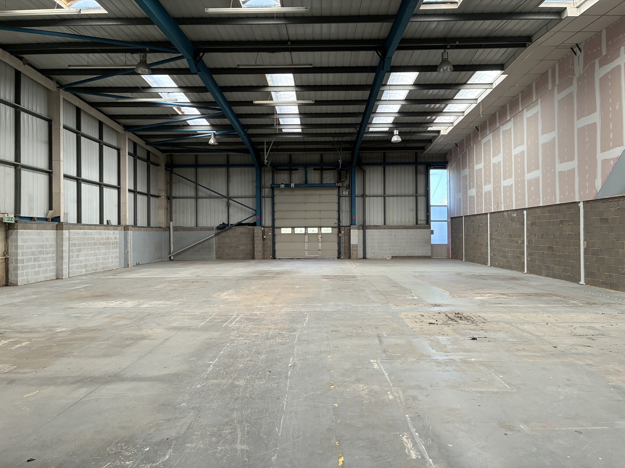 Snowdon Dr, Milton Keynes à louer Photo intérieure- Image 1 de 1