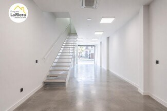 Plus de détails pour Multi-résidentiel à vendre