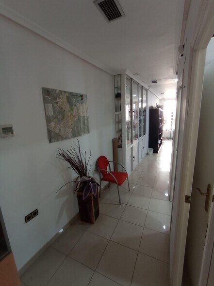 Retail in Cáceres for sale - Building Photo - Image 2 of 20