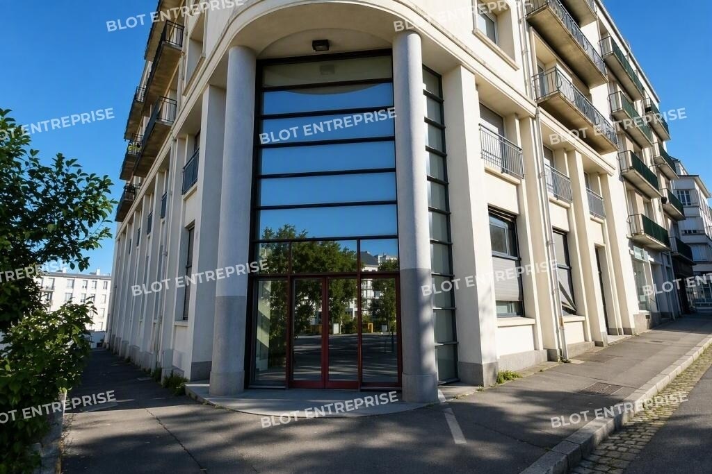 Office in Brest for sale Building Photo- Image 1 of 5