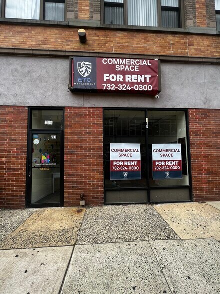 173-175 Smith St, Perth Amboy, NJ à louer - Photo du bâtiment - Image 2 de 12