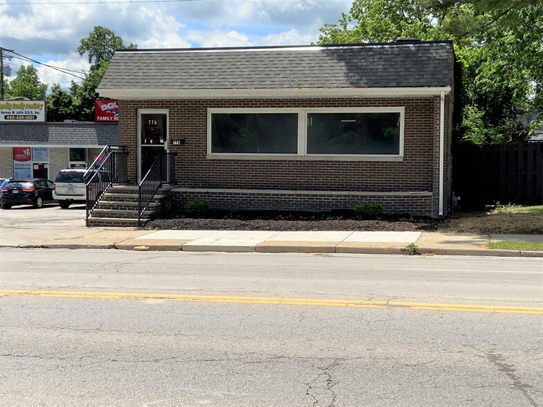 776 Broadway Ave, Bedford, OH à vendre - Photo du bâtiment - Image 1 de 1