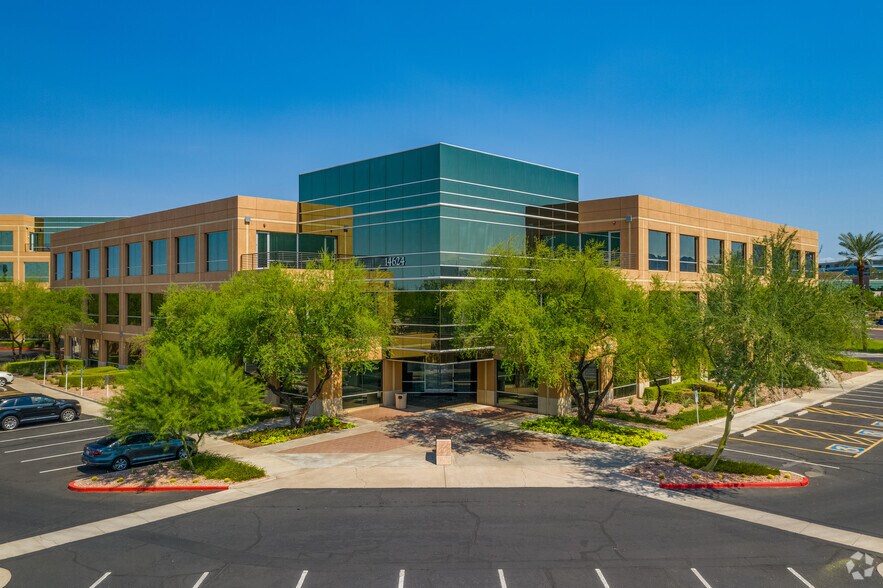 14624 N Scottsdale Rd, Scottsdale, AZ à louer - Photo du bâtiment - Image 1 de 10