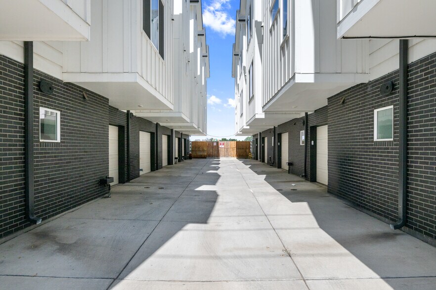 5151 W 10th Ave, Denver, CO à vendre - Photo du bâtiment - Image 3 de 39