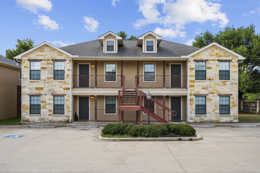 606 Sabine St, Brenham, TX for sale - Building Photo - Image 1 of 1