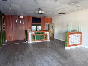 11210-11300 Pines Blvd, Pembroke Pines, FL à louer Photo intérieure- Image 2 de 8